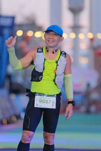 BIB: 100, 9087
                            <button type="button" onclick="openModal(21815320)" class="btn btn-primary btn-sm float-right btn-popup" data-toggle="modal" data-target=".modal-high-quality">
                        <i class="fas fa-shopping-cart"></i> Add to Cart
                    </button>
                                            <button type="button" onclick="isThisMe(21815320, true)" class="btn btn-success btn-sm float-right btn-popup btn-isme hidden" data-toggle="tooltip" data-placement="bottom" title="นี่คือรูปของคุณใช่ไหม คลิกที่นี่เพื่อเอาเข้าอัลบั้ม">
                        <i class="fas fa-plus"></i> Add to album
                    </button>
                    <button type="button" onclick="isThisMe(21815320, false)" class="btn btn-warning btn-sm float-right btn-popup btn-isnotme hidden">
                        <i class="fas fa-ban"></i> Remove from album
                    </button>